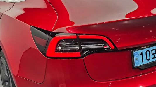 Tesla 3 AWD 2020 24