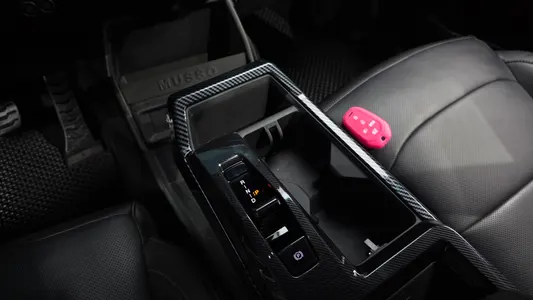 KG Mobility EV (O100) AWD 2025 9