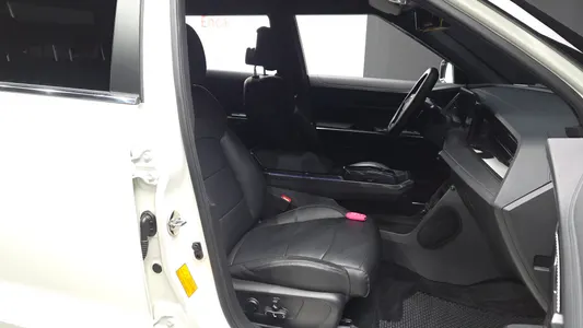 KG Mobility EV (O100) AWD 2025 11