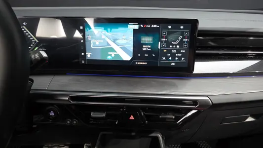 KG Mobility EV (O100) AWD 2025 14