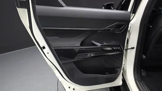 KG Mobility EV (O100) AWD 2025 25