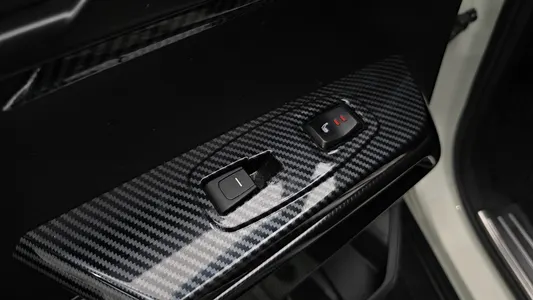 KG Mobility EV (O100) AWD 2025 37