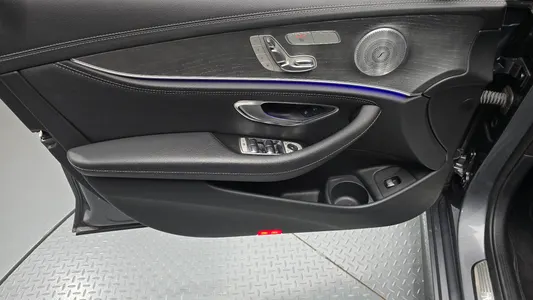 Mercedes-Benz E-Class W213 E350 4MATIC AMG Line 2020 24