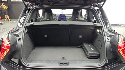 MINI 4 JCW 2025 20