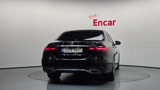 Mercedes-Benz E-Class W213 E220d 4MATIC AMG Line 2021 4