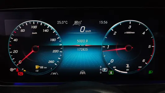 Mercedes-Benz E-Class W213 E220d 4MATIC AMG Line 2021 8