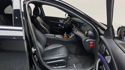 Mercedes-Benz E-Class W213 E220d 4MATIC AMG Line 2021 11