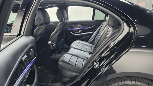 Mercedes-Benz E-Class W213 E220d 4MATIC AMG Line 2021 12