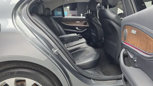 Mercedes-Benz E-Class W213 E220d 4MATIC 2018 12