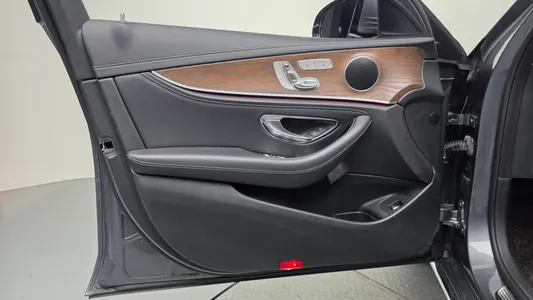 Mercedes-Benz E-Class W213 E220d 4MATIC 2018 24