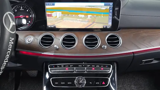 Mercedes-Benz E-Class W213 E220d 4MATIC 2018 30