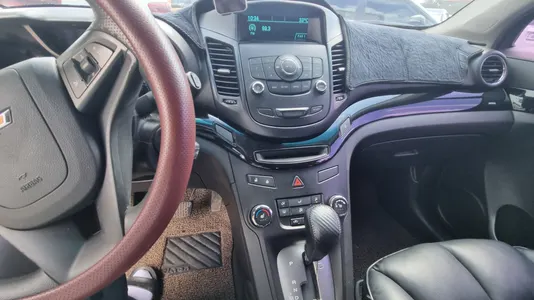 Chevrolet 올란도 2.0 LT 2011 10