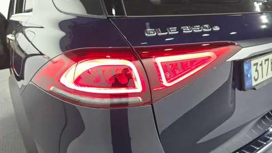 Mercedes-Benz GLE-Class W167 GLE350e 4MATIC 2021 23