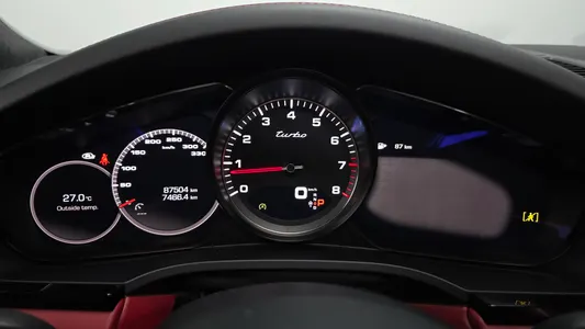 Porsche (PO536) 4.0 2018 8