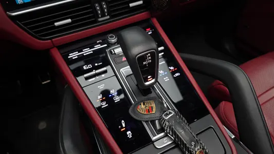 Porsche (PO536) 4.0 2018 9