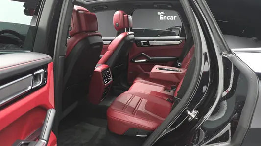 Porsche (PO536) 4.0 2018 11