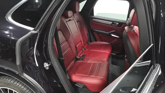 Porsche (PO536) 4.0 2018 12