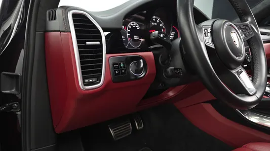 Porsche (PO536) 4.0 2018 13