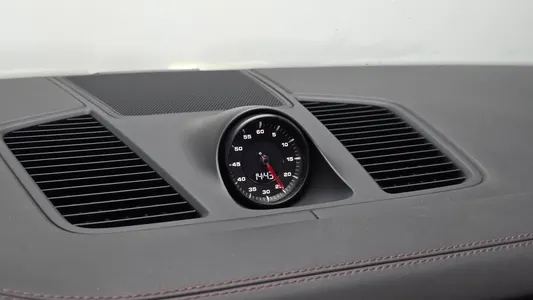 Porsche (PO536) 4.0 2018 36