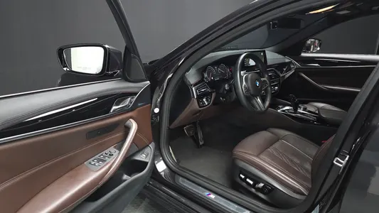 BMW 5 Series (G30) 530i xDrive M 2018 10