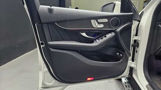 Mercedes-Benz GLC-Class X253 GLC300e 4MATIC 2021 24