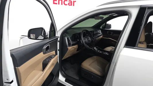 Kia 4 HEV 1.6 2WD 2025 10