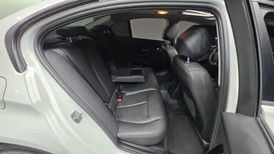 BMW 3 Series (F30) 320d 2018 17