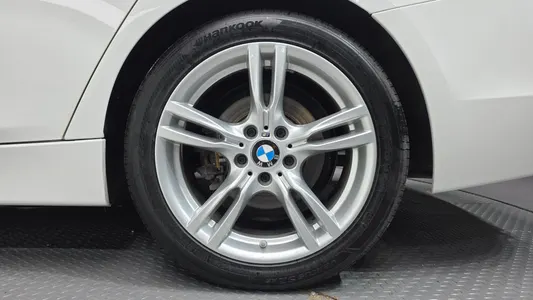BMW 3 Series (F30) 320d 2018 21