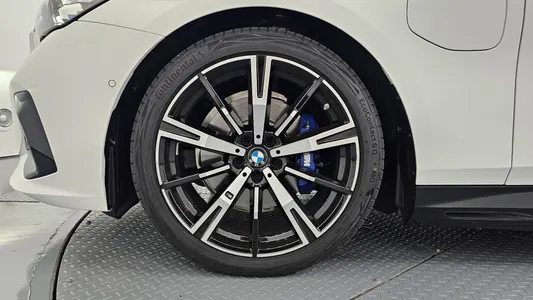 BMW 5 Series (G60) 530e M 2026 5
