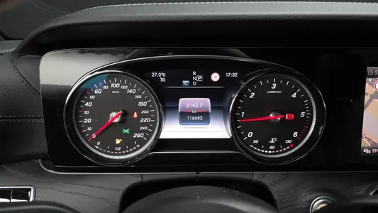 Mercedes-Benz E-Class W213 E220d 2019 8