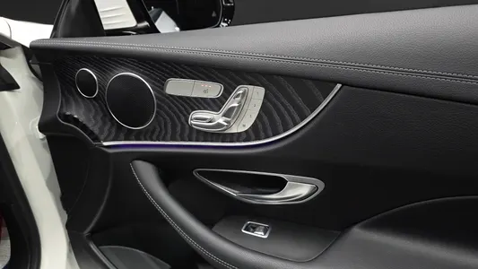 Mercedes-Benz E-Class W213 E220d 2019 37