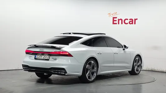 Audi A7 (4K) 50 TDI 2021