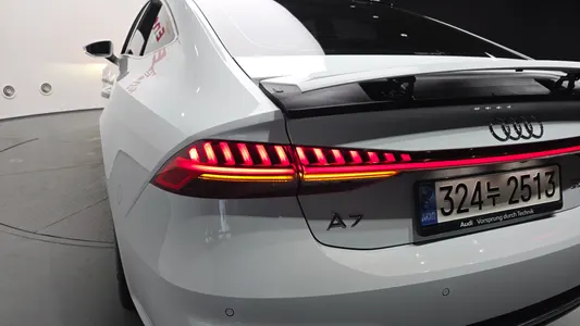Audi A7 (4K) 50 TDI 2021 23