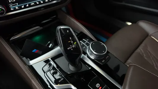 BMW 5 Series (G30) M550i xDrive 2021 9