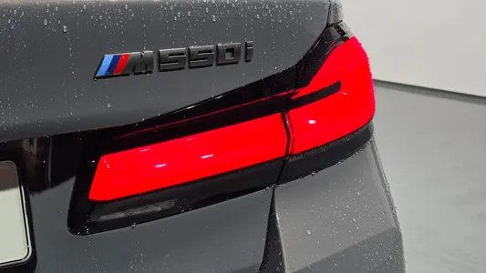BMW 5 Series (G30) M550i xDrive 2021 23