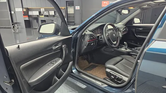 BMW 1 Series (F20) 120d 2 5 2013 10