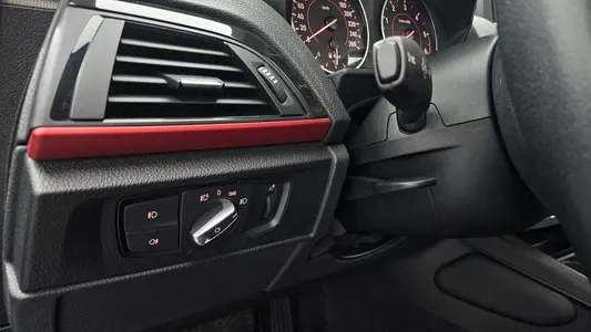 BMW 1 Series (F20) 120d 2 5 2013 17
