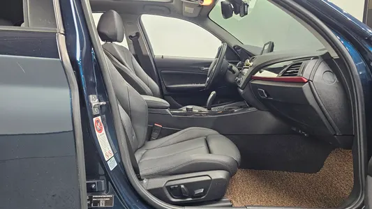 BMW 1 Series (F20) 120d 2 5 2013 26