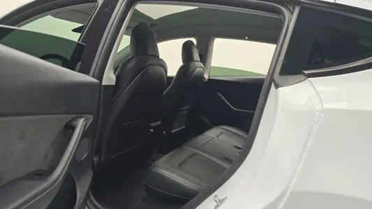 Tesla Y RWD 2023 11