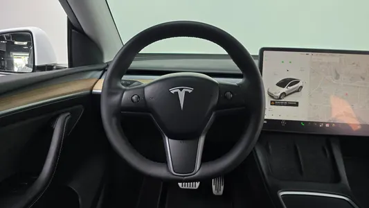 Tesla Y RWD 2023 12