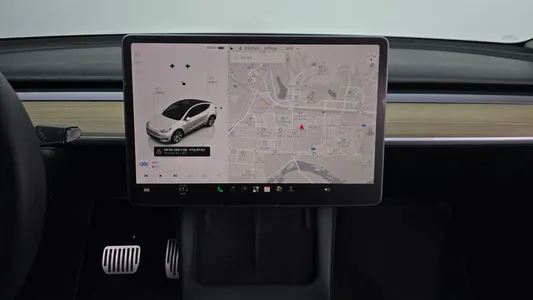 Tesla Y RWD 2023 13