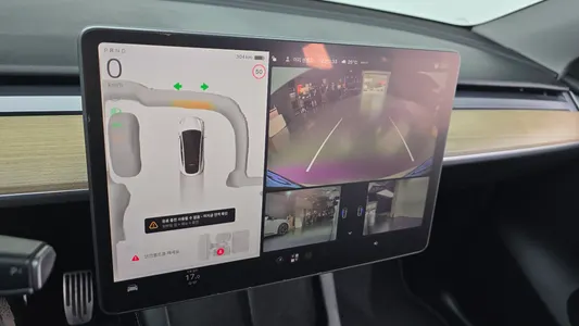 Tesla Y RWD 2023 14