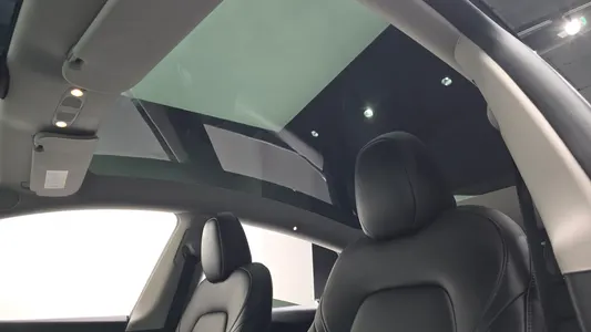Tesla Y RWD 2023 19