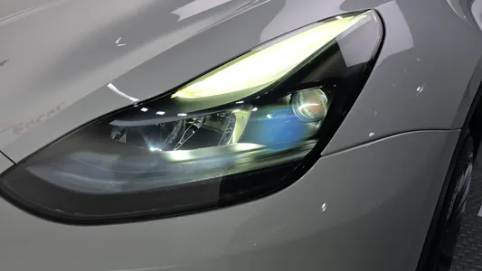 Tesla Y RWD 2023 22