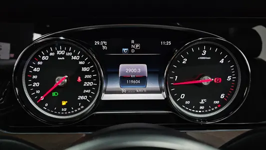 Mercedes-Benz E-Class W213 E220d 4MATIC 2019 8