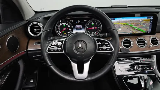 Mercedes-Benz E-Class W213 E220d 4MATIC 2019 13