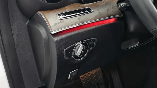 Mercedes-Benz E-Class W213 E220d 4MATIC 2019 14