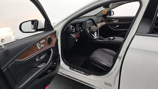 Mercedes-Benz E-Class W213 E220d 4MATIC 2019 10