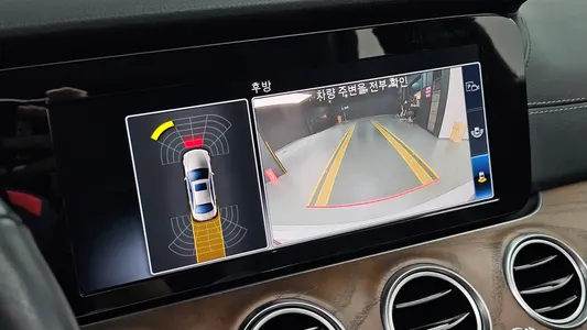 Mercedes-Benz E-Class W213 E220d 4MATIC 2019 16