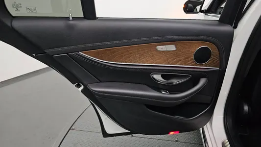 Mercedes-Benz E-Class W213 E220d 4MATIC 2019 25